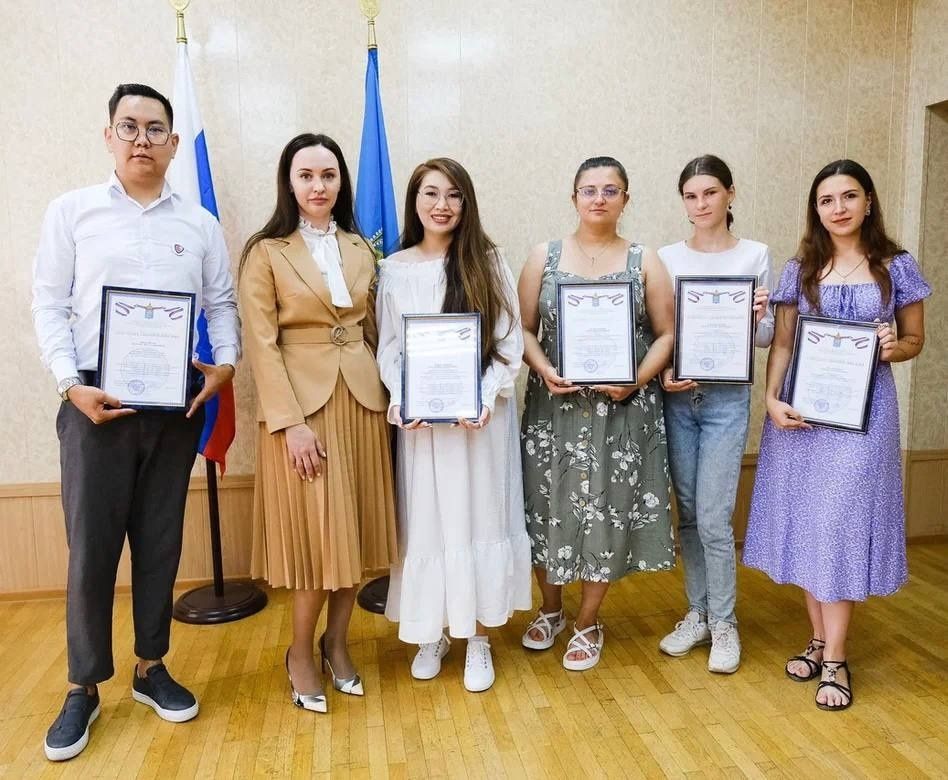 В Астрахани наградили волонтёров программы ФКГС