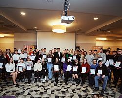Студентов-волонтёров АГПК наградили за помощь в проведении федеральных проектов