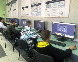 Астраханский государственный политехнический колледж продолжает профессиональное обучение школьников