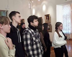Студенты колледжа посетили картинную галерею 