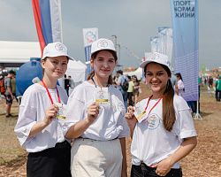 Студенты АГПК в качестве волонтеров помогали в организации Всероссийского сельского Сабантуя-2023