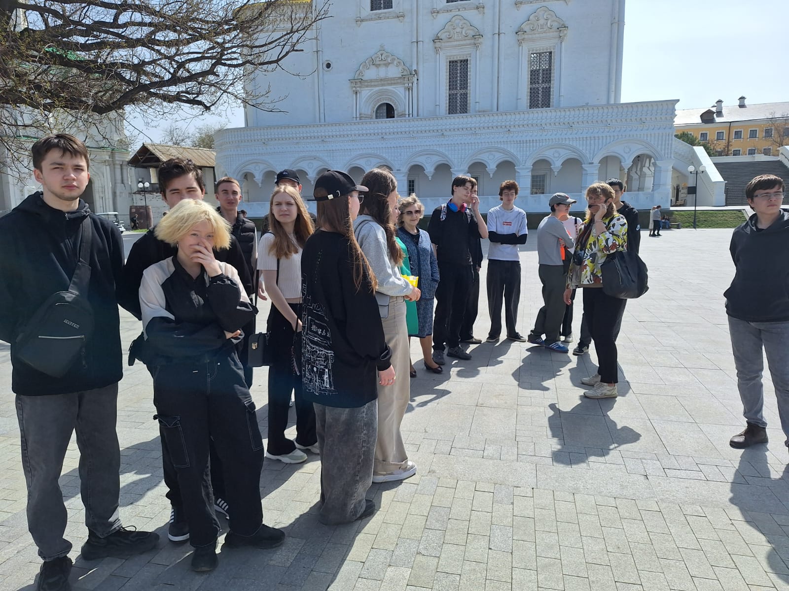 Экскурсия студентов в Астраханский кремль