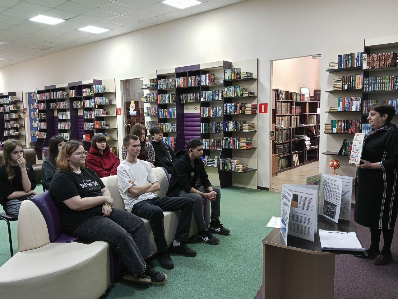 «Как противостоять агрессии и экстремизму»: студенты Лиманского филиала АГПК стали участниками важного разговора