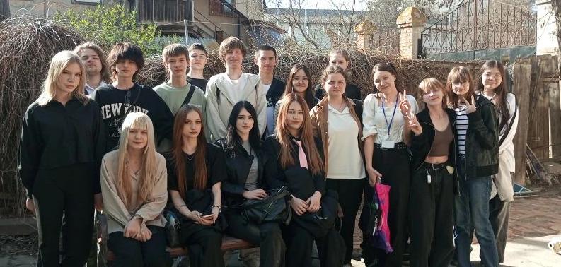 Студенты ИТЭП приняли участие в мастер-классе по каллиграфическому письму