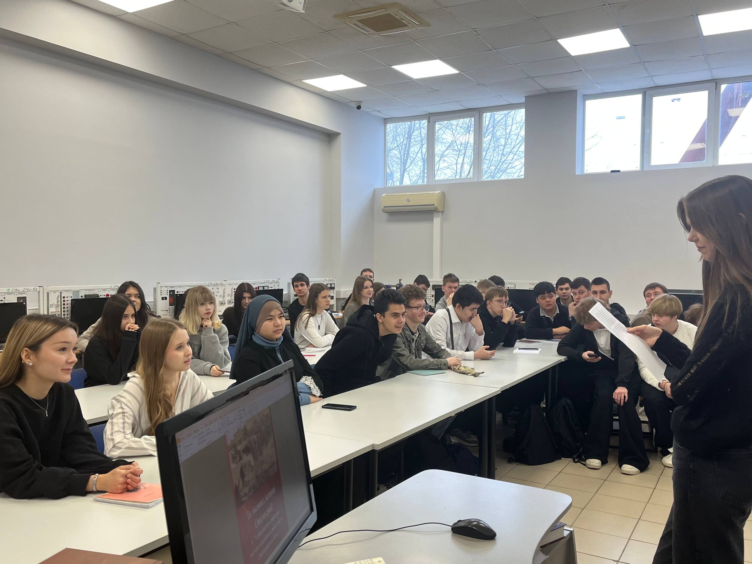 Памяти героев Сталинграда: на механическом отделении АГПК прошли тематические лекции о великом подвиге советского народа