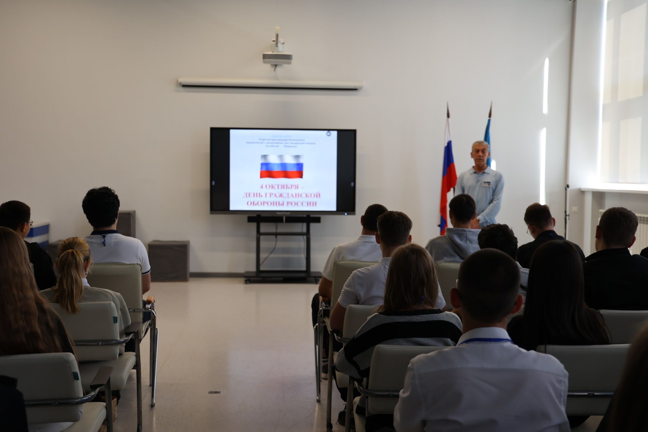 В АГПК прошла штабная тренировка по гражданской обороне для студентов