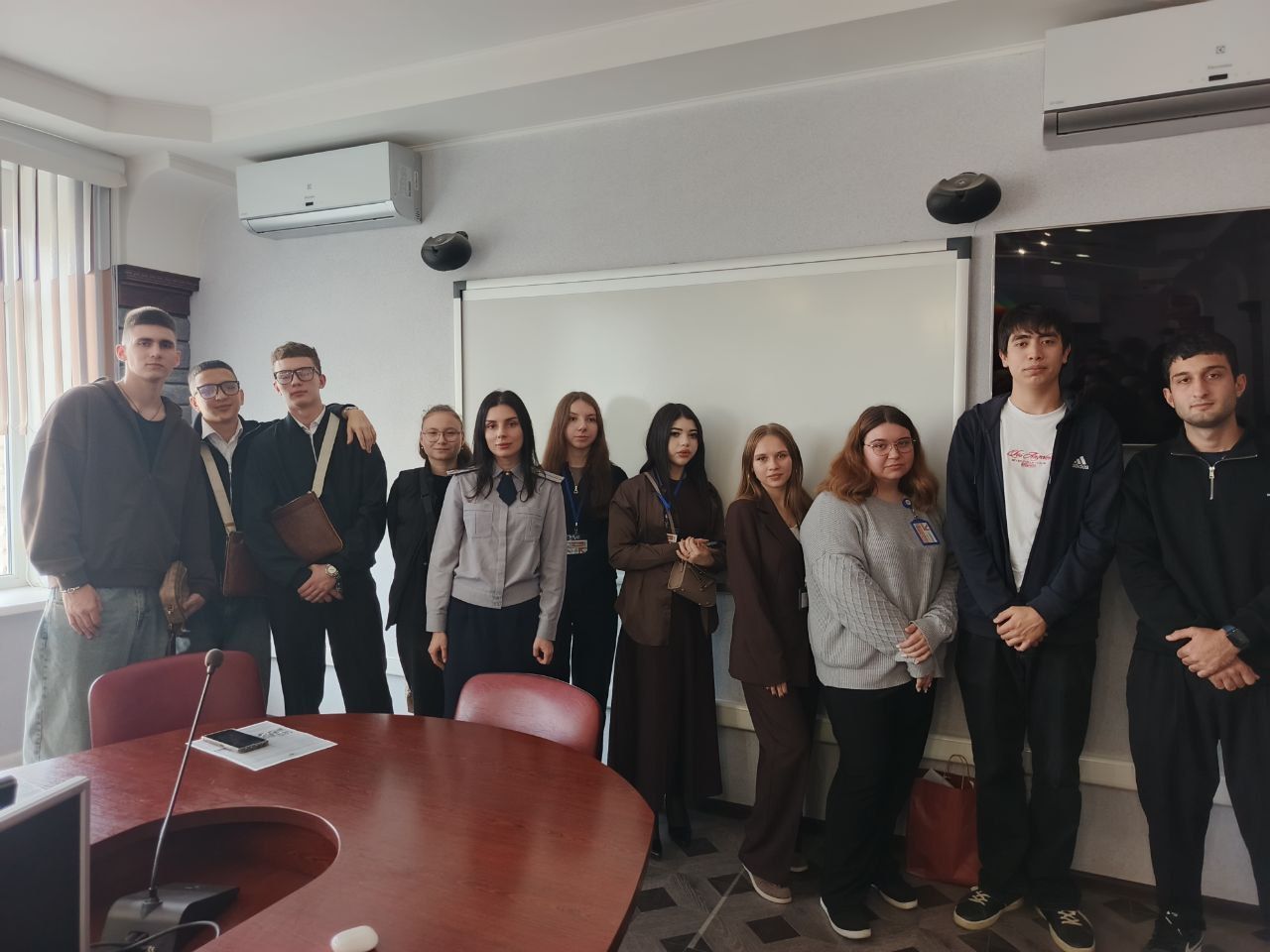 УФСИН России по Астраханской области представил студентам ИТЭП актуальные вакансии и возможности обучения