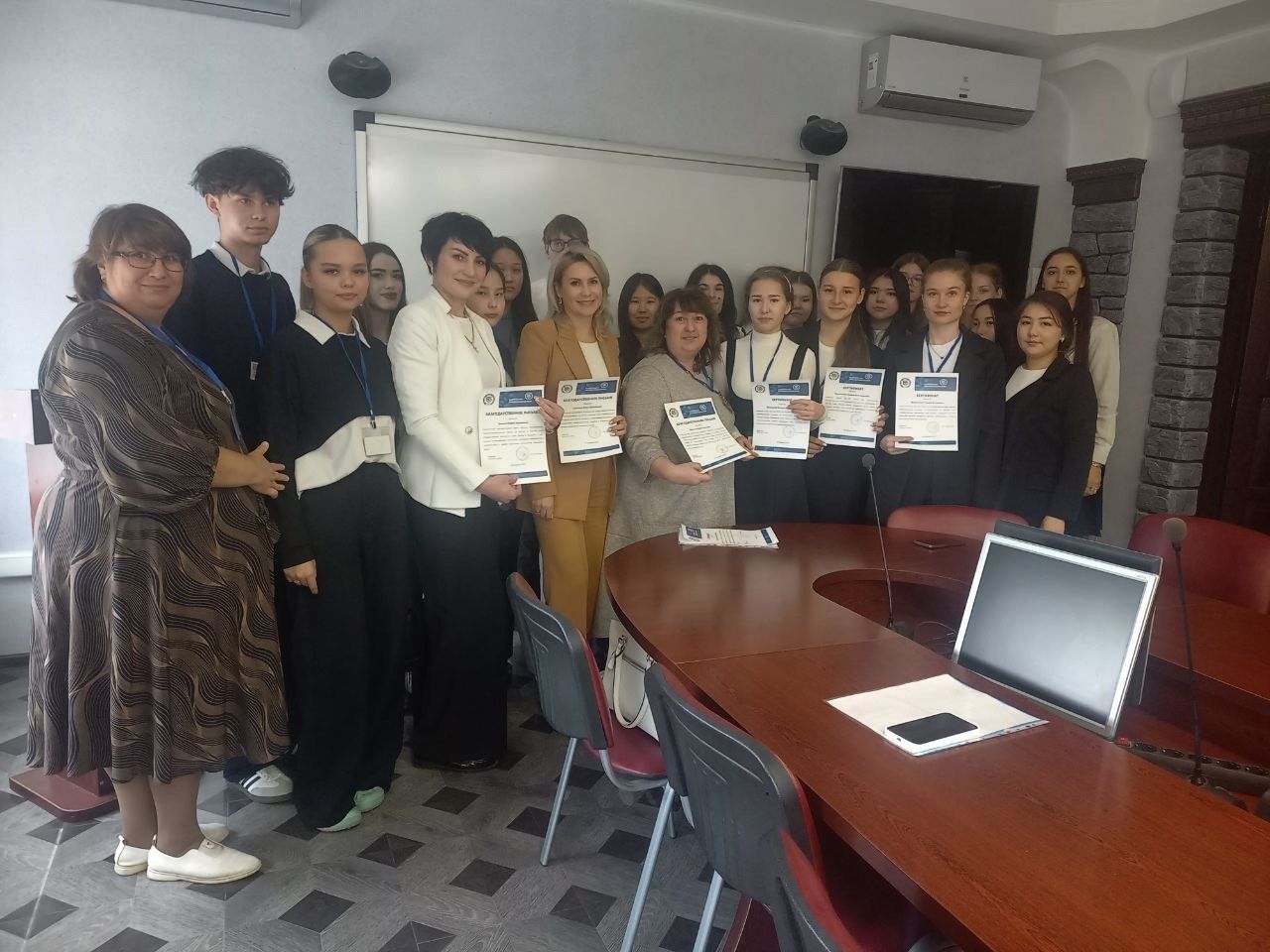 Круглый стол «Профессионалы банковского дела: взгляд в будущее» в Астраханском государственном политехническом колледже