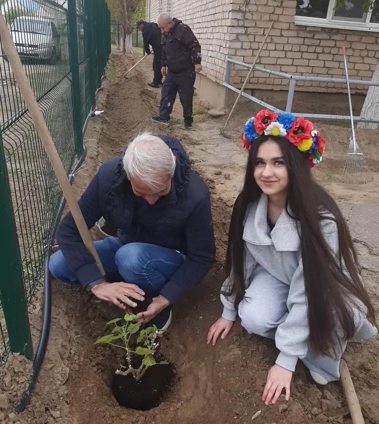 Студенты Лиманского филиала АГПК приняли участие во Всероссийском субботнике
