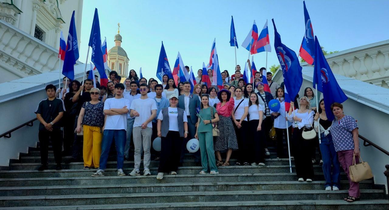 Студенты АГПК отметили День России