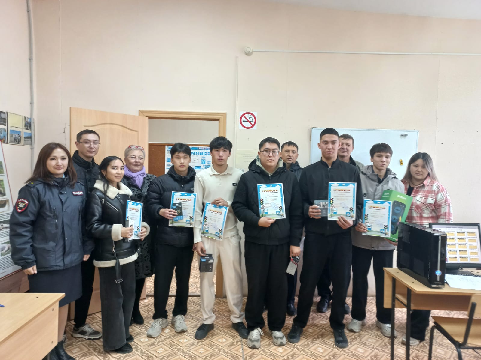 Студенты Володарского филиала АГПК доказали свое мастерство за рулем