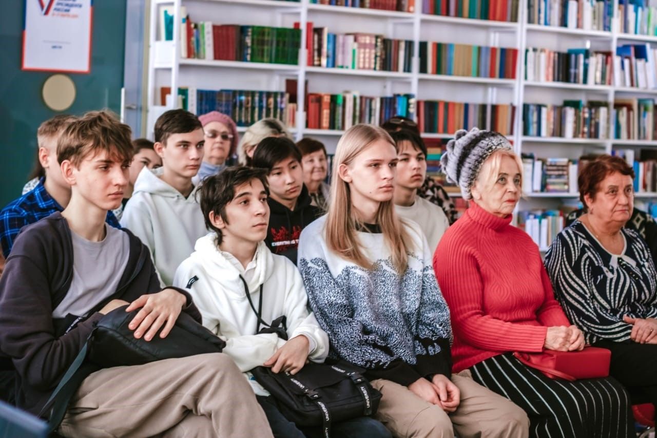 Студенты колледжа стали участниками мероприятия «Песнь города-героя Ленинграда»