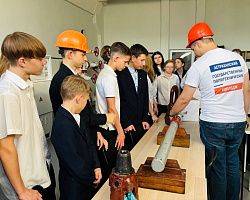 В АГПК продолжается насыщенная профориентационная работа со школьниками!