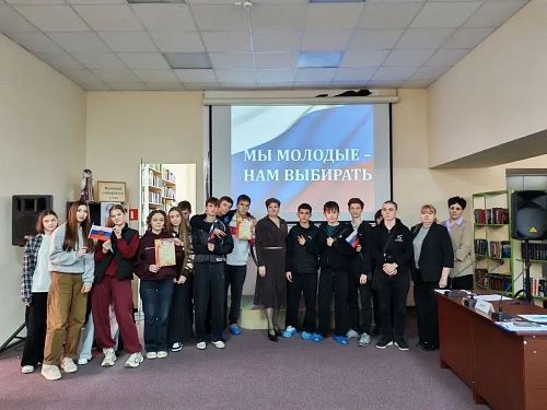 Студенты Лиманского филиала АГПК сразились в интеллектуальном брейн-ринге «Ступени власти»