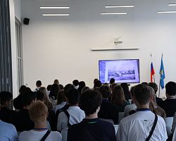 Студенты АГПК открыли «Вселенные Хлебникова»