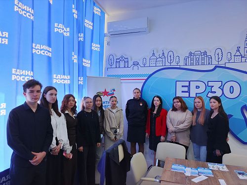 Выпускники познакомились с вакансиями МВД России