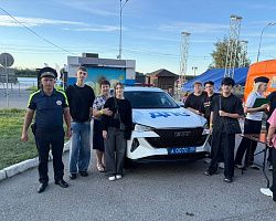 Студенты ИСП-3209к познакомились с техникой МЧС и ГИБДД