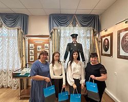 Студенты специальности «Банковское дело» познакомились с работой современного банка на Дне открытых дверей