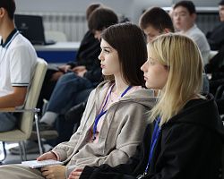 Профессор АГУ имени В.Н. Татищева провела мастер‑класс в АГПК о стойкости и эмоциях