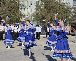 В Астраханском государственном политехническом колледже отметили День знаний