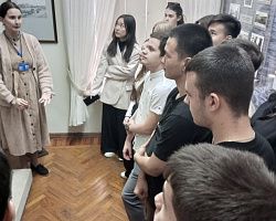 Студенты колледжа посетили Дом-музей Велимира Хлебникова