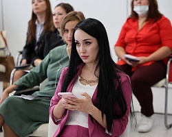 В Астрахани определили победительницу регионального проекта «Деловая мама»