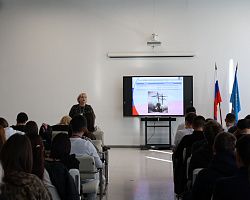 Профессор АГУ имени В.Н. Татищева провела мастер‑класс в АГПК о стойкости и эмоциях