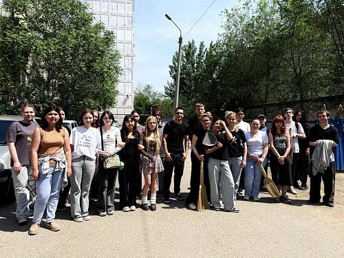 Cтуденты ИТЭП внесли вклад в благоустройство территории колледжа