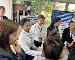 Студенты Володарского филиала АГПК представили свои специальности на региональном фестивале «Про Выбор Профессии»