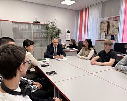 Студенты ИТЭП познакомились с железнодорожными профессиями в сфере организации перевозок