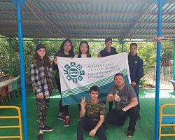 Команда студенческого совета АГПК приняла участие в очередном субботнике