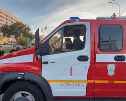 Студенты ИСП-3209к познакомились с техникой МЧС и ГИБДД