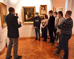 Студенты отделения ИТЭП побывали на экскурсиях в Астраханской картинной галерее имени П. М. Догадина 