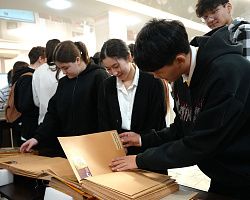 Студенты АГПК посетили открытие Музея редких книг