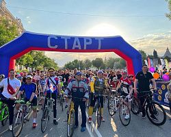 Студенты АГПК стали участниками городского велопарада