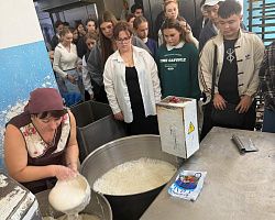 Студенты Лиманского филиала АГПК испекли блины для будущих абитуриентов и посетили хлебопекарню